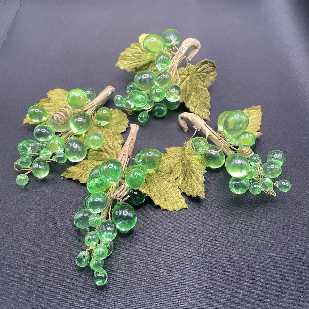 Vintage Lt Green Lucite Acrylic Grape Clusters. Set of 4. Must‎ See Photos!